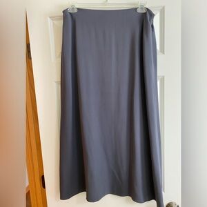 NWT Eileen Fisher Skirt. Gray. Size Large.